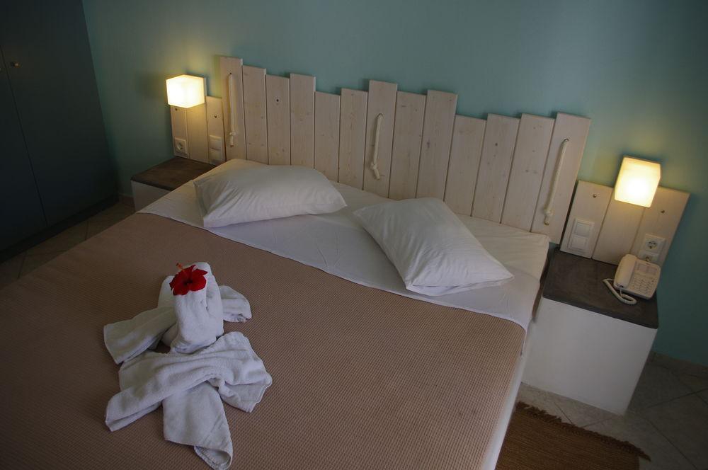 Iris Boutique Hotel Kamári Buitenkant foto