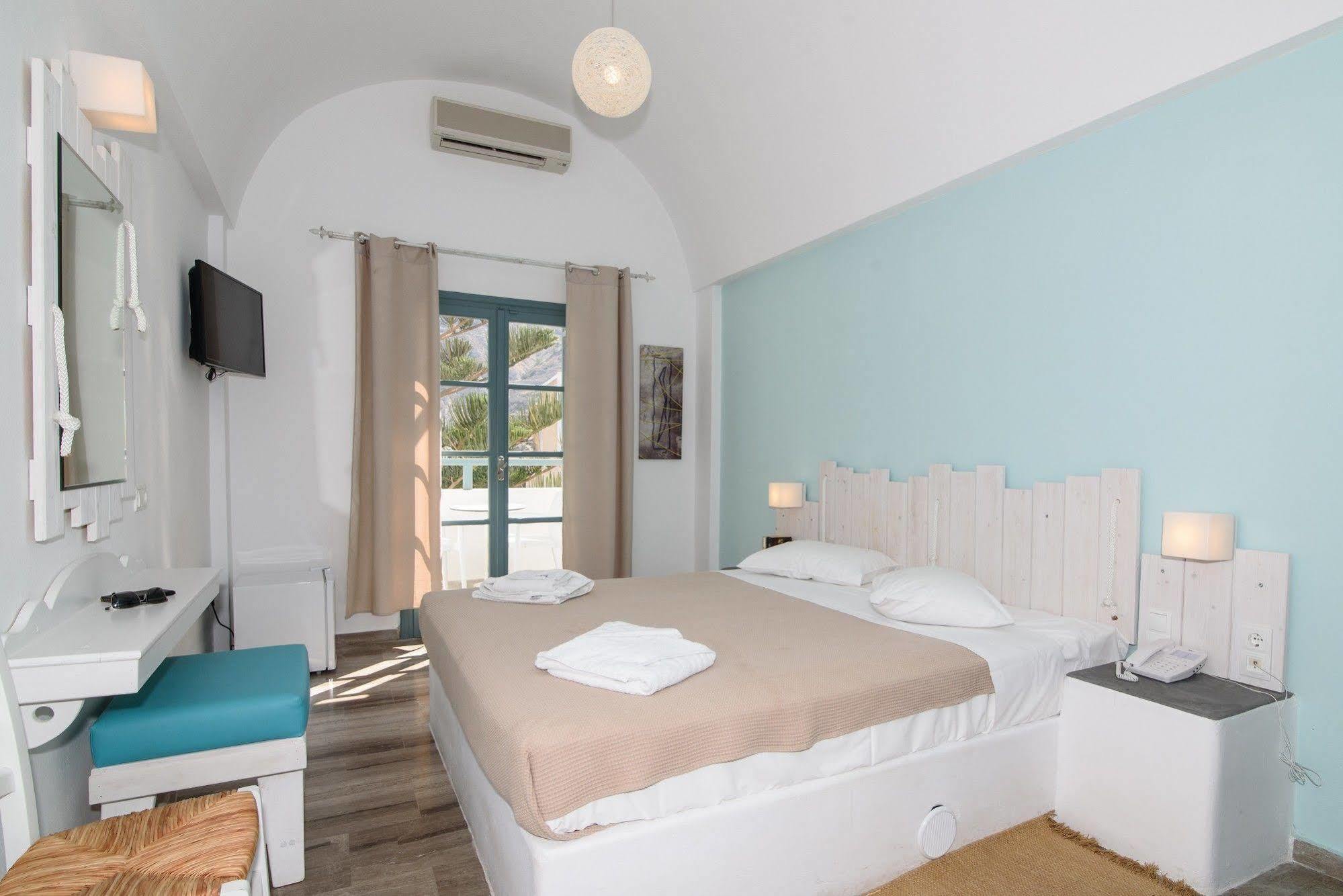 Iris Boutique Hotel Kamári Buitenkant foto