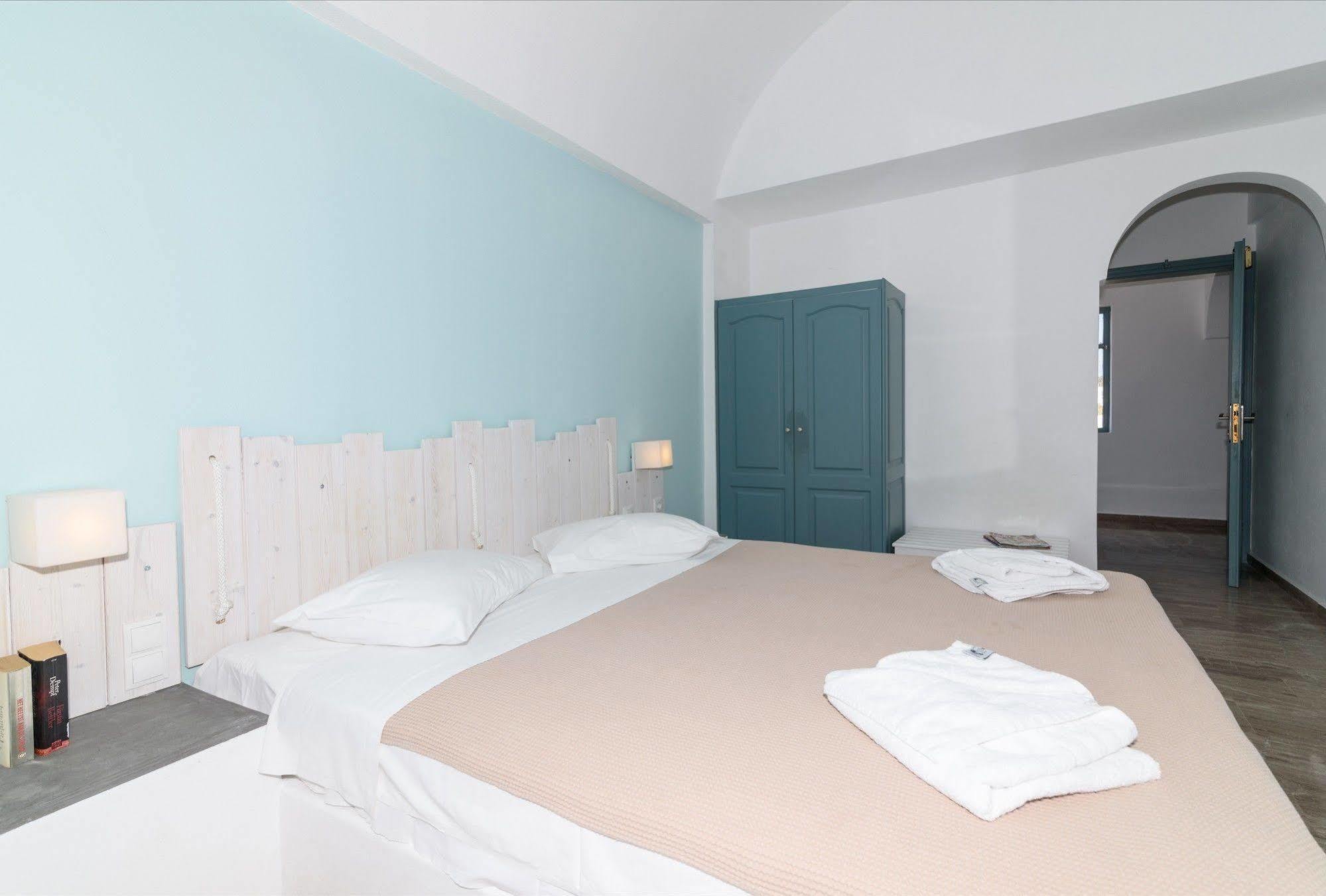 Iris Boutique Hotel Kamári Buitenkant foto