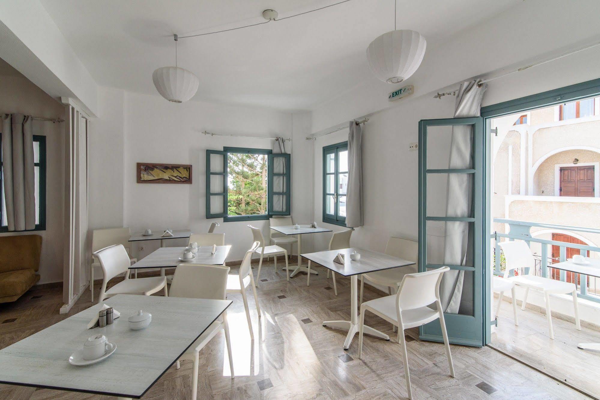 Iris Boutique Hotel Kamári Buitenkant foto